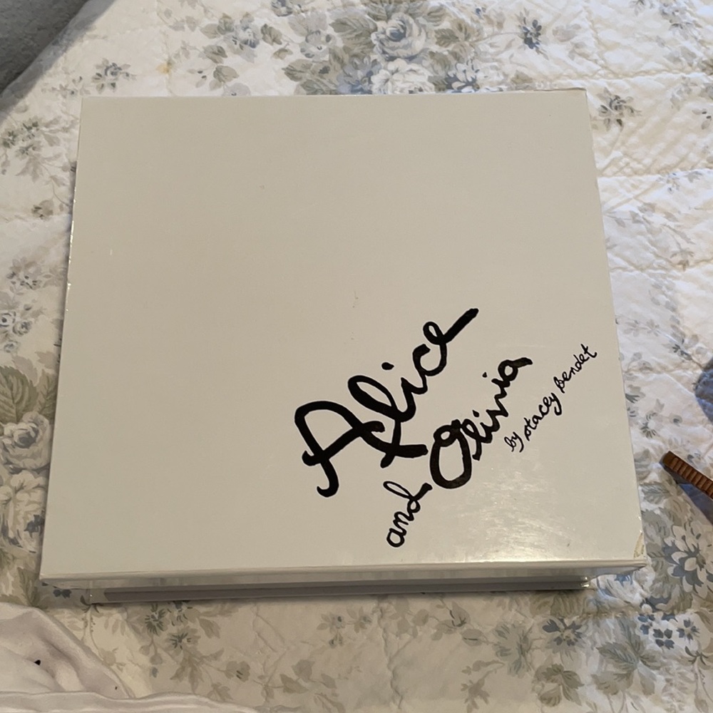 Alice and Olivia 5” heels - Picture 6 of 8